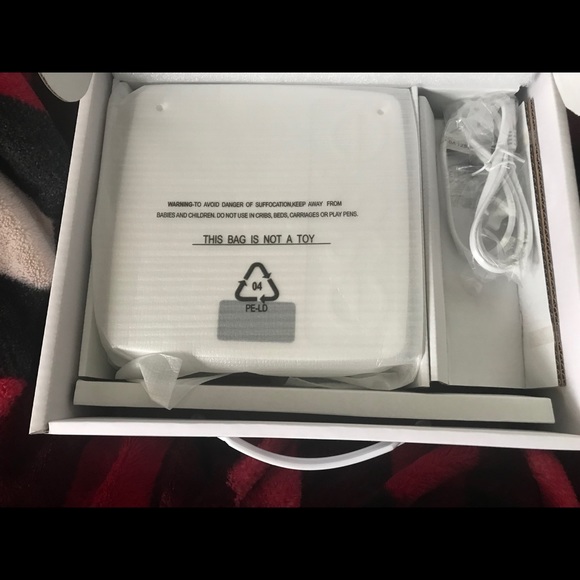 Essie LED gel light brand new in box bundle - Picture 3 of 6